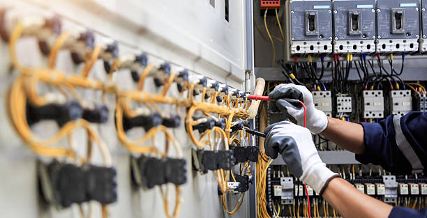 Professional Electrician technician working in Peppermill Village, MD